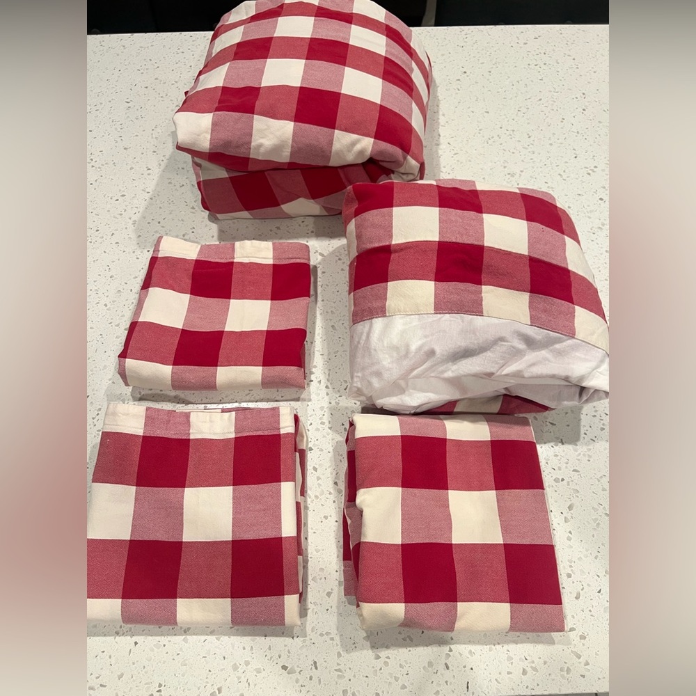 Pottery Barn Checkered Duvet Set